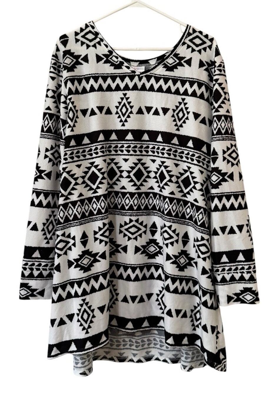 LulaRoe Women Sz 3X Long Sleeve Aztec Shirt V Neck Stretch Southwestern Western‎